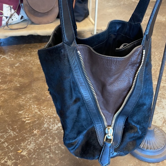 Givenchy Tote - Picture 4 of 5